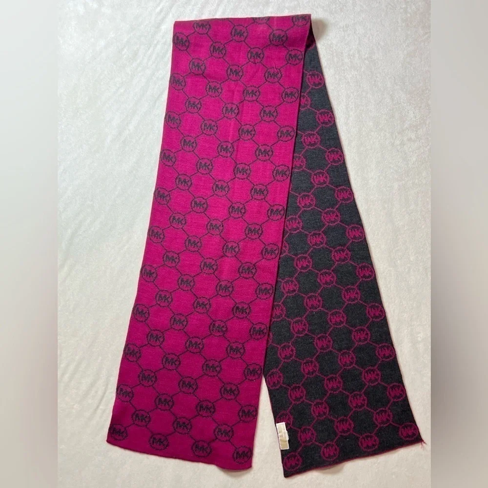 Women’s Michael Kors Pink and Black Magenta Reversible Scarf Super Soft